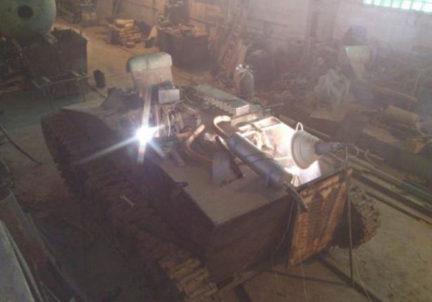 Foto - Kendi tankını yaptı