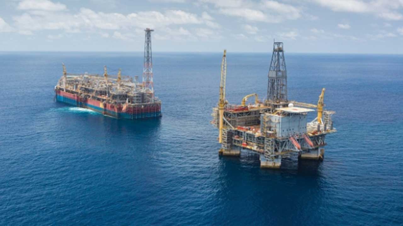 Kendileri çıkaramadı, şimdi abileri geliyor: Türkiye'nin petrolünü çalacaklar