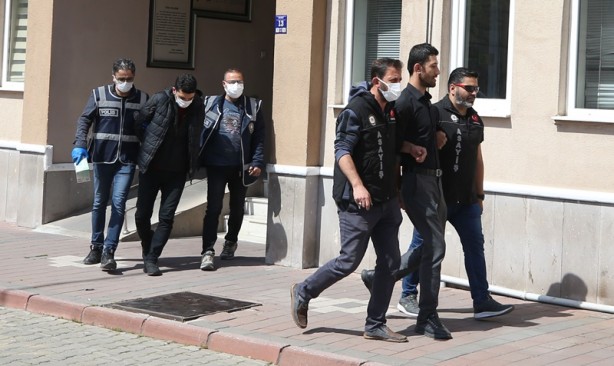 Foto - Kendilerini polis ve savcı olarak tanıttılar! Polis enseledi