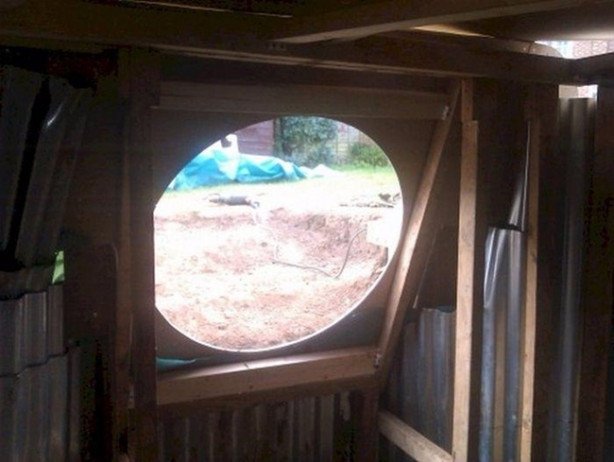 Foto - Kendine hobbit deliği yaptı!