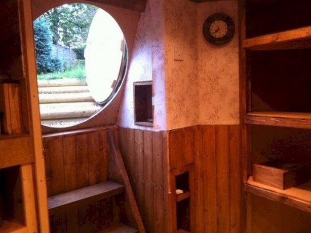 Foto - Kendine hobbit deliği yaptı!