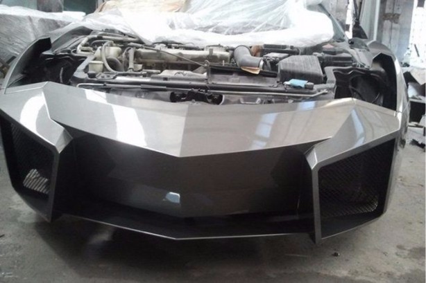 Foto - Kendine Lamborghini yaptı!
