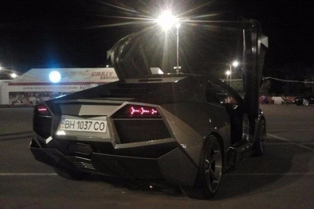 Foto - Kendine Lamborghini yaptı!