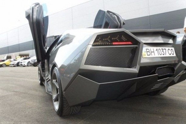 Foto - Kendine Lamborghini yaptı!