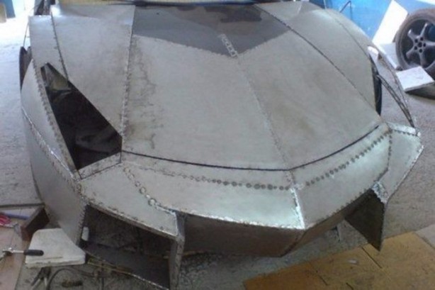 Foto - Kendine Lamborghini yaptı!