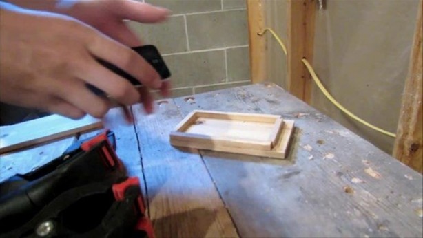 Foto - Kendine öyle ilginç bir telefon kılıfı yaptı ki...