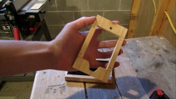 Foto - Kendine öyle ilginç bir telefon kılıfı yaptı ki...