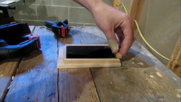 Foto - Kendine öyle ilginç bir telefon kılıfı yaptı ki...