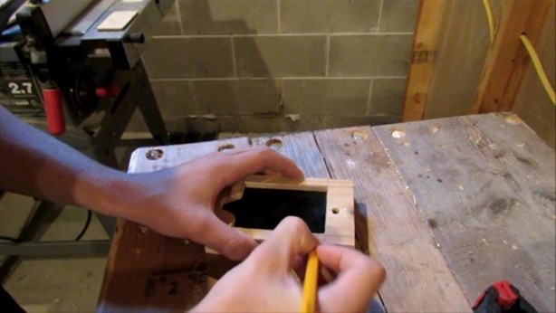 Foto - Kendine öyle ilginç bir telefon kılıfı yaptı ki...