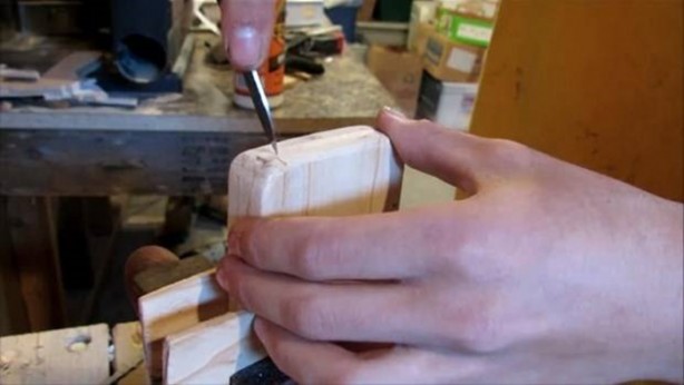 Foto - Kendine öyle ilginç bir telefon kılıfı yaptı ki...