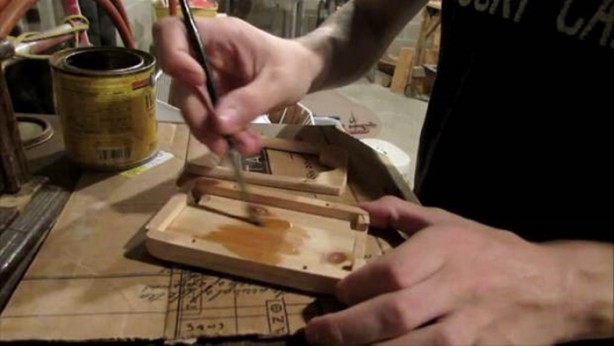 Foto - Kendine öyle ilginç bir telefon kılıfı yaptı ki...