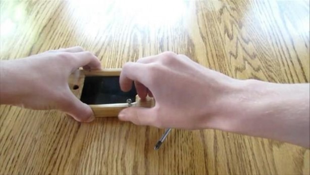 Foto - Kendine öyle ilginç bir telefon kılıfı yaptı ki...