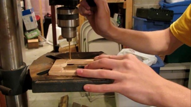 Foto - Kendine öyle ilginç bir telefon kılıfı yaptı ki...