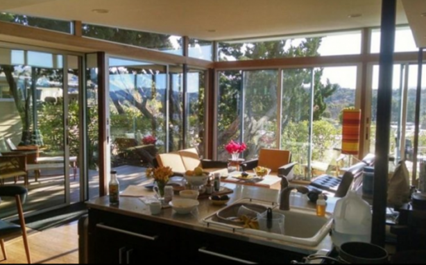 Foto - Kendine tekerlekli ev yaptı!