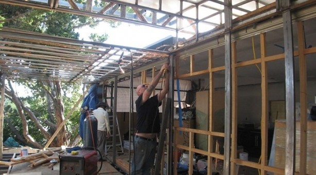 Foto - Kendine tekerlekli ev yaptı!