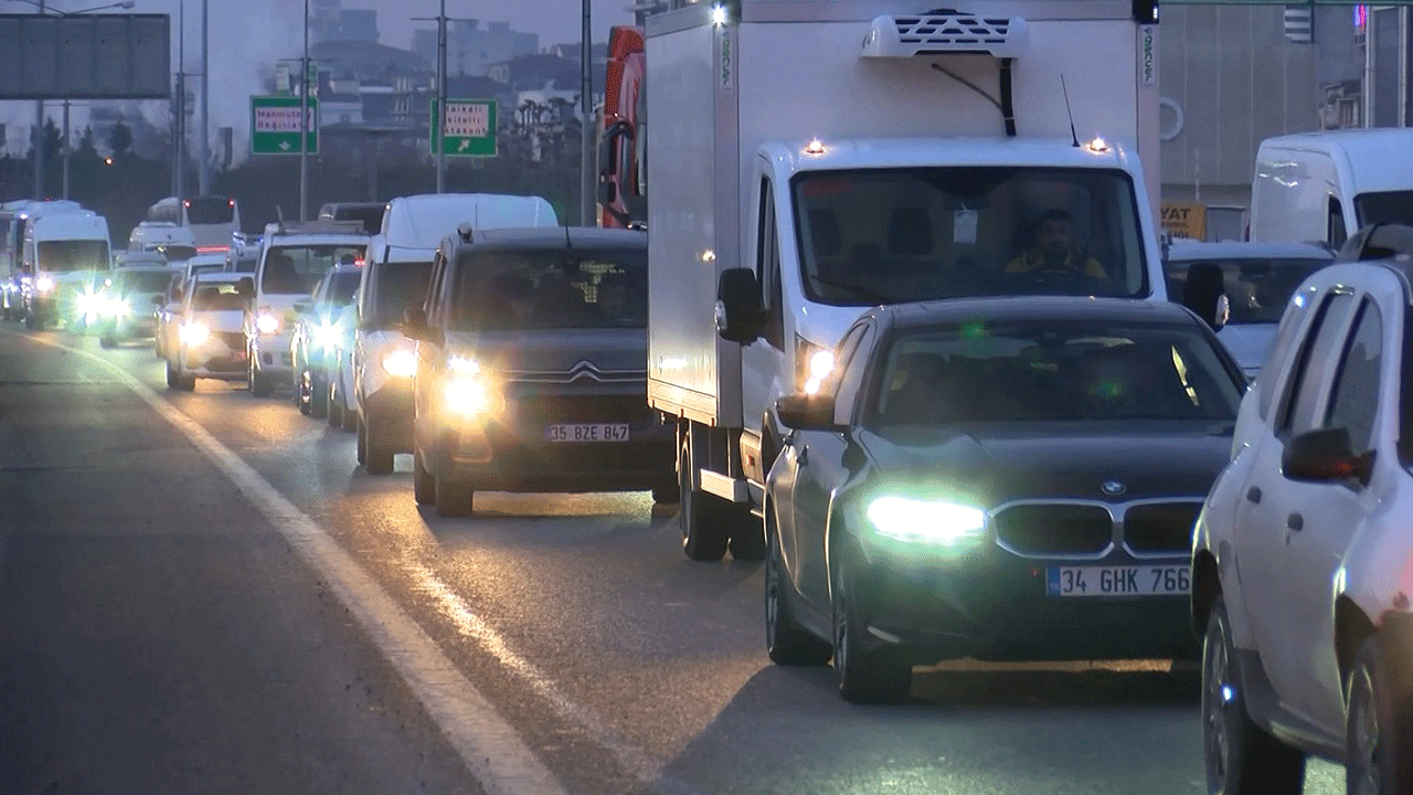 Foto - Kendisi adaylık peşinde koşarken işte vatandaşın hali! Ekrem İstanbul'un balatalarını yaktı