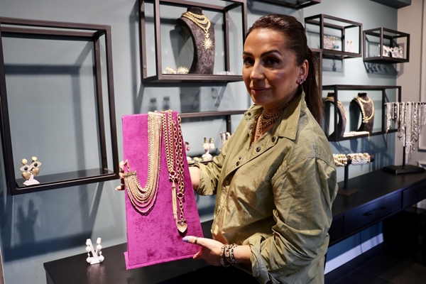 Foto - Kendisi için yapmaya başladı... Şimdi 24 ülkeye satıyor