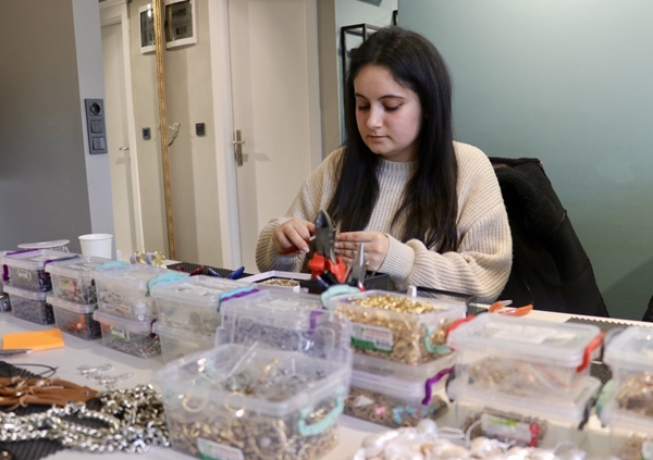 Foto - Kendisi için yapmaya başladı... Şimdi 24 ülkeye satıyor