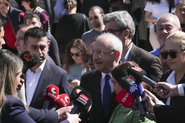 Kendisini hançerleyen CHP’lilere mi verdi? Devrik lider oyunu kullandı