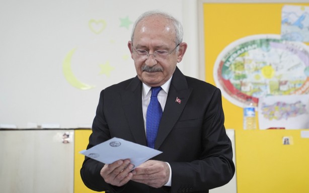 Foto - Kendisini hançerleyen CHP’lilere mi verdi? Devrik lider oyunu kullandı