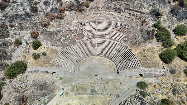 Foto - Kentin ileri gelenlerinden birine ait! 1700 yıllık yüzük ihtişamıyla şaşırttı