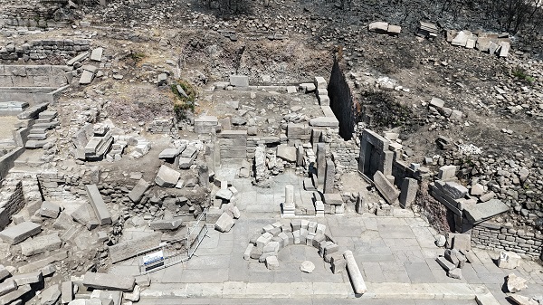 Foto - Kentin ileri gelenlerinden birine ait! 1700 yıllık yüzük ihtişamıyla şaşırttı