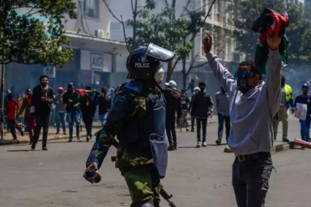 Foto - Kenya'da vergi isyanı! Orduyu devreye soktular