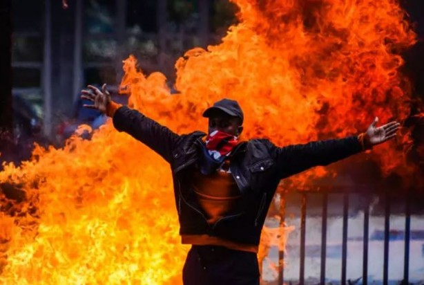 Kenya'da vergi isyanı! Orduyu devreye soktular