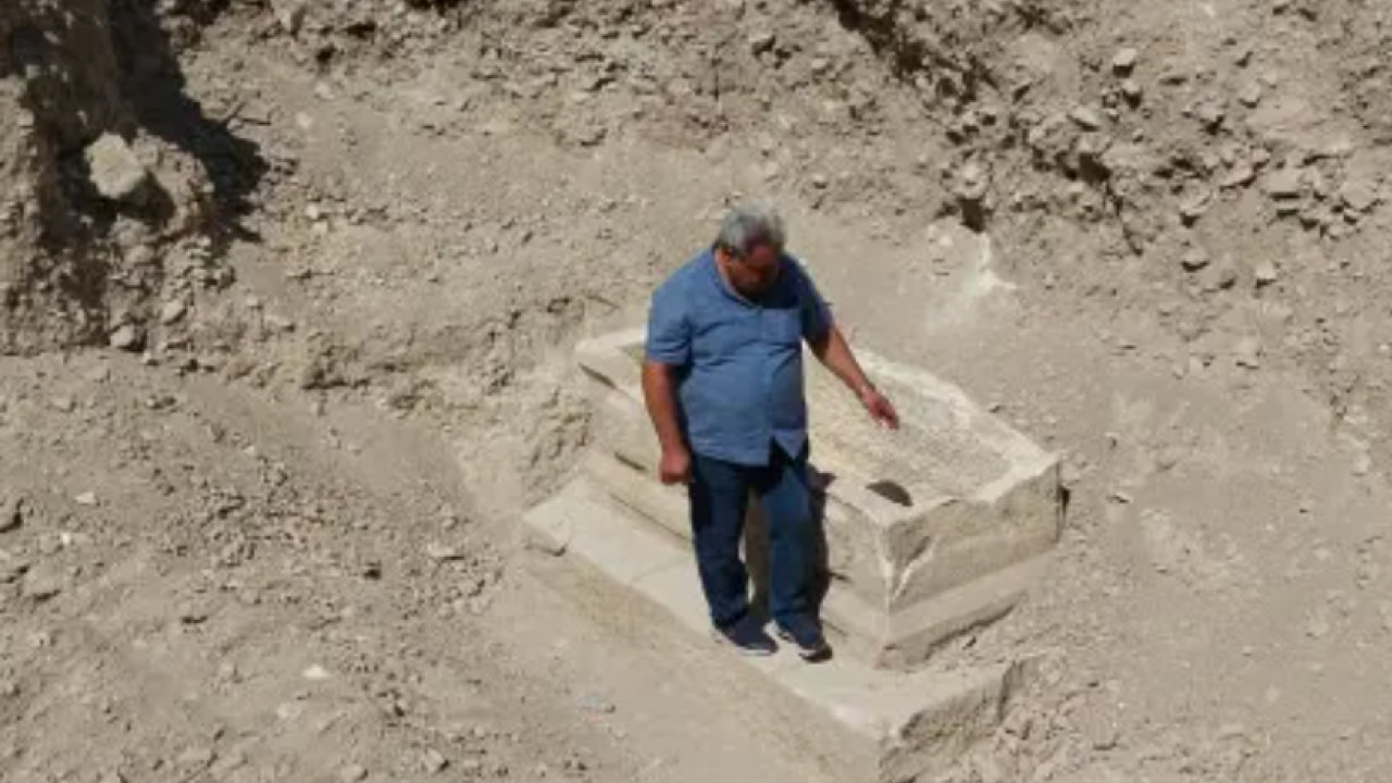 Kepçeyle kazı yaparken buldular! Bütün çalışmalar durdu!