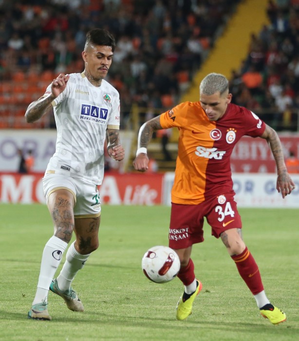 Foto - Kerem Aktürkoğlu 'Allah imtihan ediyor' diye paylaştı... Galatasaray'ı altüst edecek haber! Herkes teyakkuzda...