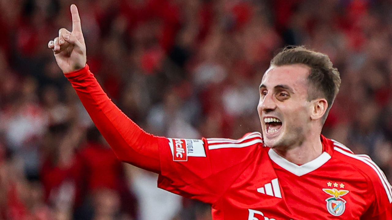 Foto - Kerem Aktürkoğlu Benfica soyunma odasına gitti ve bunu yaptı! Tüm Portekizliler şaştı kaldı bu işe...