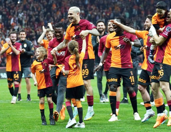 Foto - Kerem Aktürkoğlu'na sürpriz talip! Transfer ve ayrılık...