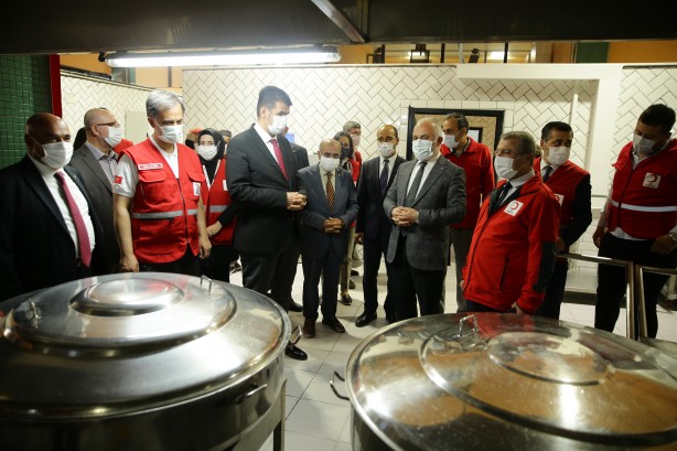 Foto - Kerem Kınık, Gaziantep'te aşevi açılışı yaptı