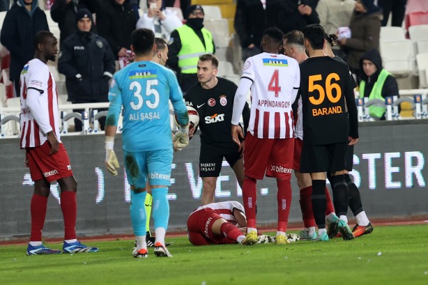 Foto - Kerem’in yaptığı bomba gündemi sarstı! "Yok artık" diyeceksiniz…