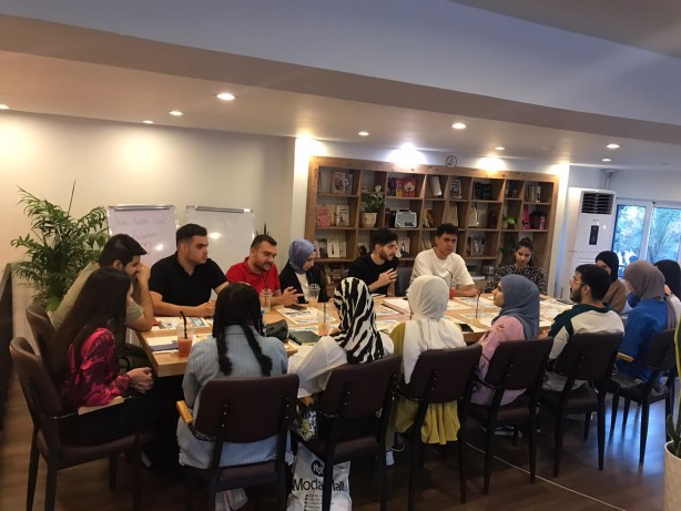 Foto - Kerküklü gençler kentin ilk Türkçe kitap kulübünü kurdu!