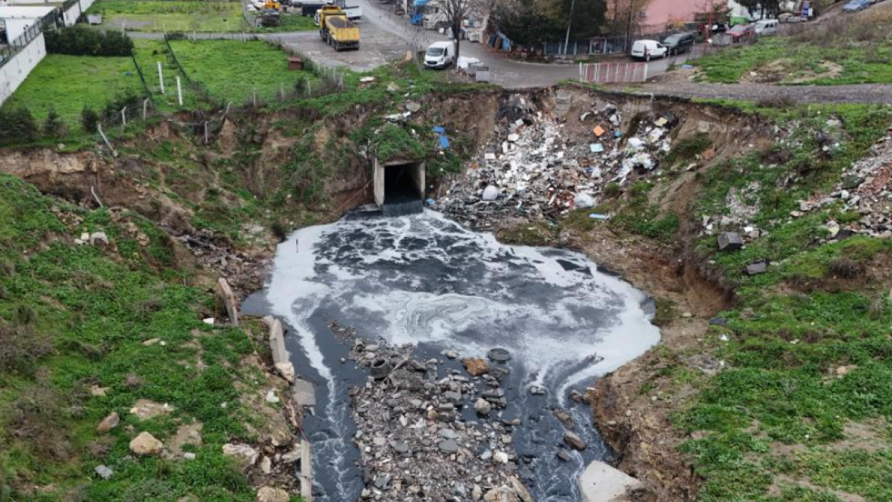 Kesilen ceza fayda etmedi! CHP’li İSKİ Marmara'yı pisletmeye devam ediyor