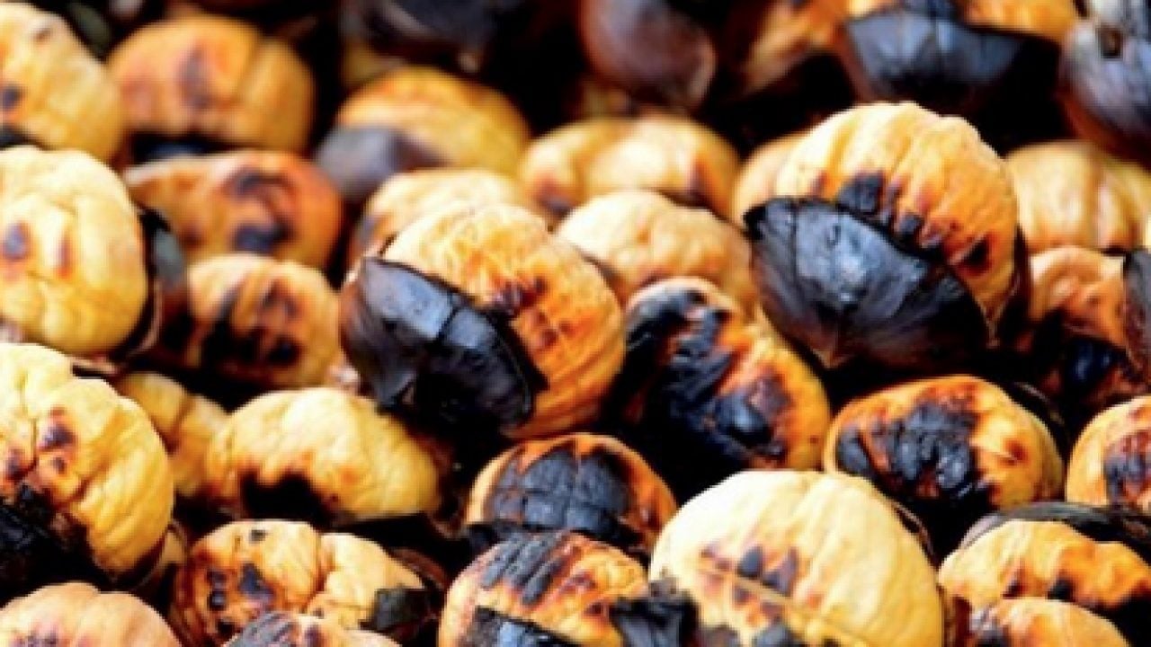 Foto - Kestane artık tezgahlarda: Pişmiş kestane nasıl soyulur? 5 saniyede elinizde
