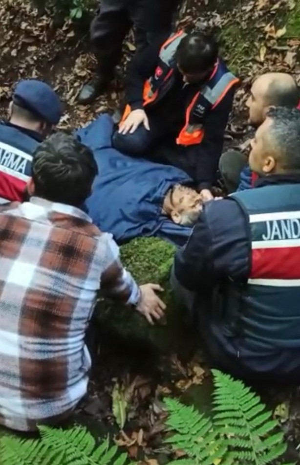 Foto - Kestane için ormana gitti! Bartın seferber oldu