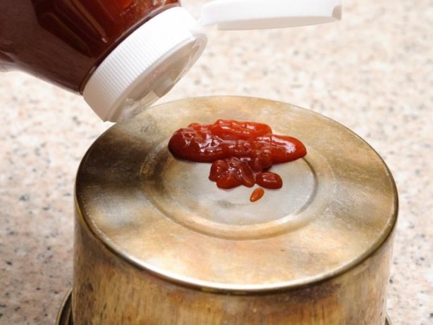 Foto - Ketçabın temizlikteki yeri sizi komaya sokacak! Her şeye sürün