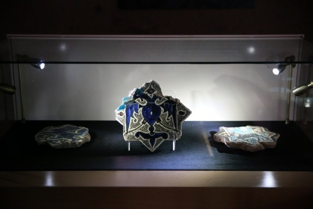 Foto - Keykubadiye Sarayı'ndan çıkan eserlerden oluşan sergi açıldı