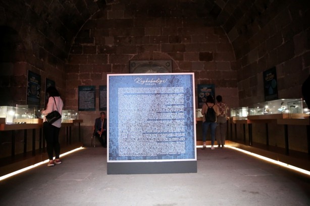 Foto - Keykubadiye Sarayı'ndan çıkan eserlerden oluşan sergi açıldı