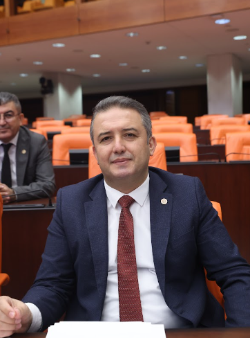 Foto - Kibirde İmamoğlu’nu aratmıyor! Davutoğlu: "Ben başarılıyım, parti başarısız"