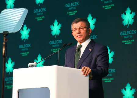 Foto - Kibirde İmamoğlu’nu aratmıyor! Davutoğlu: "Ben başarılıyım, parti başarısız"