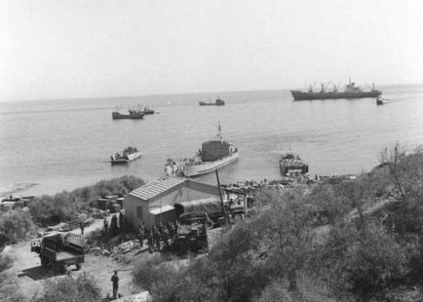 Foto - Kıbrıs Barış Harekatı'nın 50. yılı! Devleti alarma geçiren belgeler Devlet Arşivleri'nde saklanıyor
