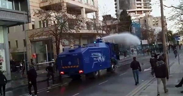 Foto - Kıbrıs Rum kesiminde hükümete karşı protesto!