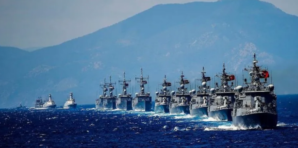 Foto - Kıbrıs’a yeniden barış harekatı! Başkomutan Kıbrıs’a gidiyor… 50. Yılda 50 gemi ile gövde gösterisi