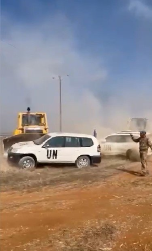 Foto - Kıbrıs’ta gergin anlar! BM askerleri ile Türk askeri karşı karşıya geldi