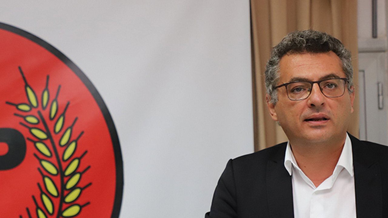 Foto - Kıbrıs’ta skandal olay! Tüm Kıbrıs ayağa kalkmalı: Bu adam kendini ne zannediyor böyle? Kıbrıs’ta CHP hortladı…