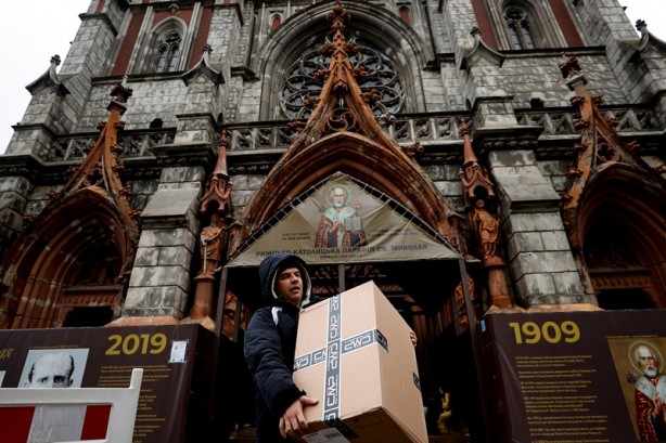 Foto - Kiev'de halk, insani yardım topluyor