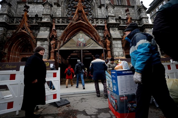 Foto - Kiev'de halk, insani yardım topluyor